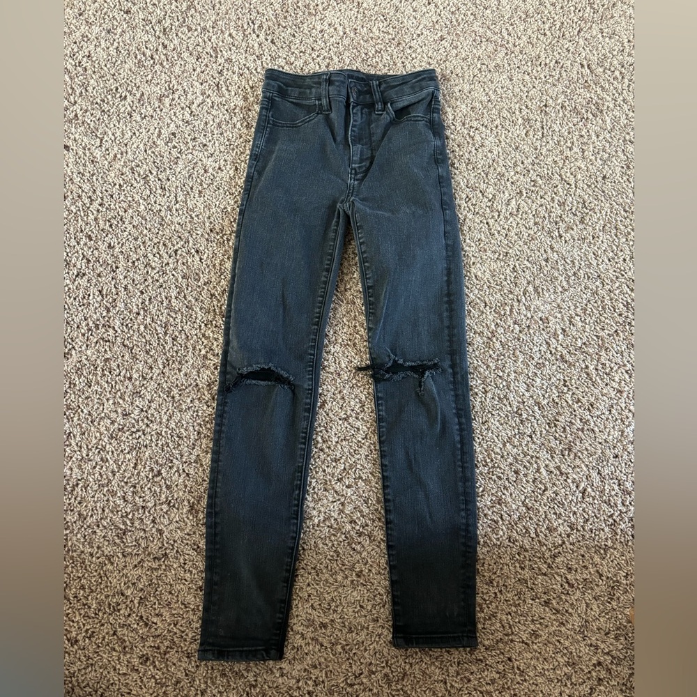 Black American Eagle stretchy skinny jeans size 00 short